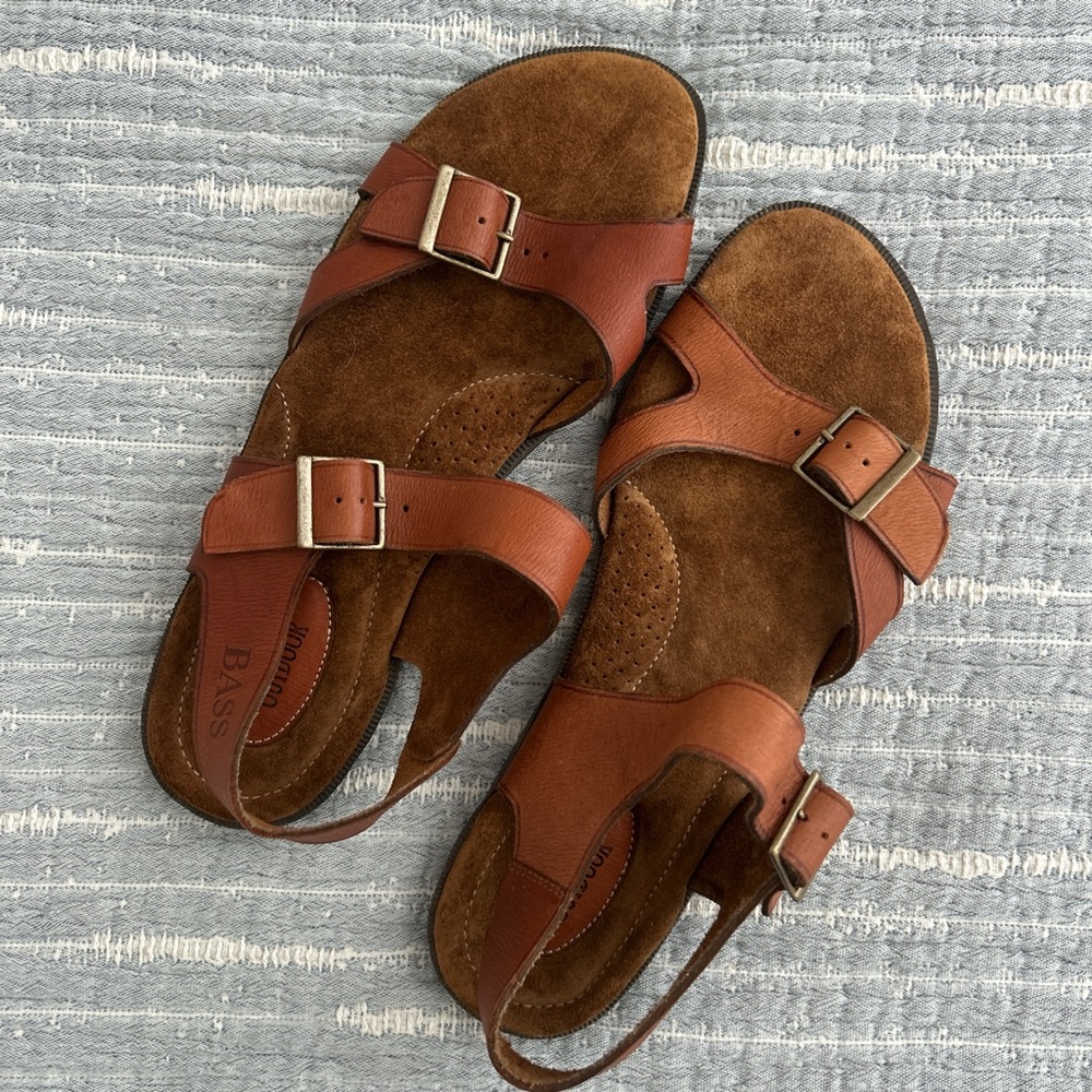GH Bass Tan Leather Weeknder Sandals with Buckles